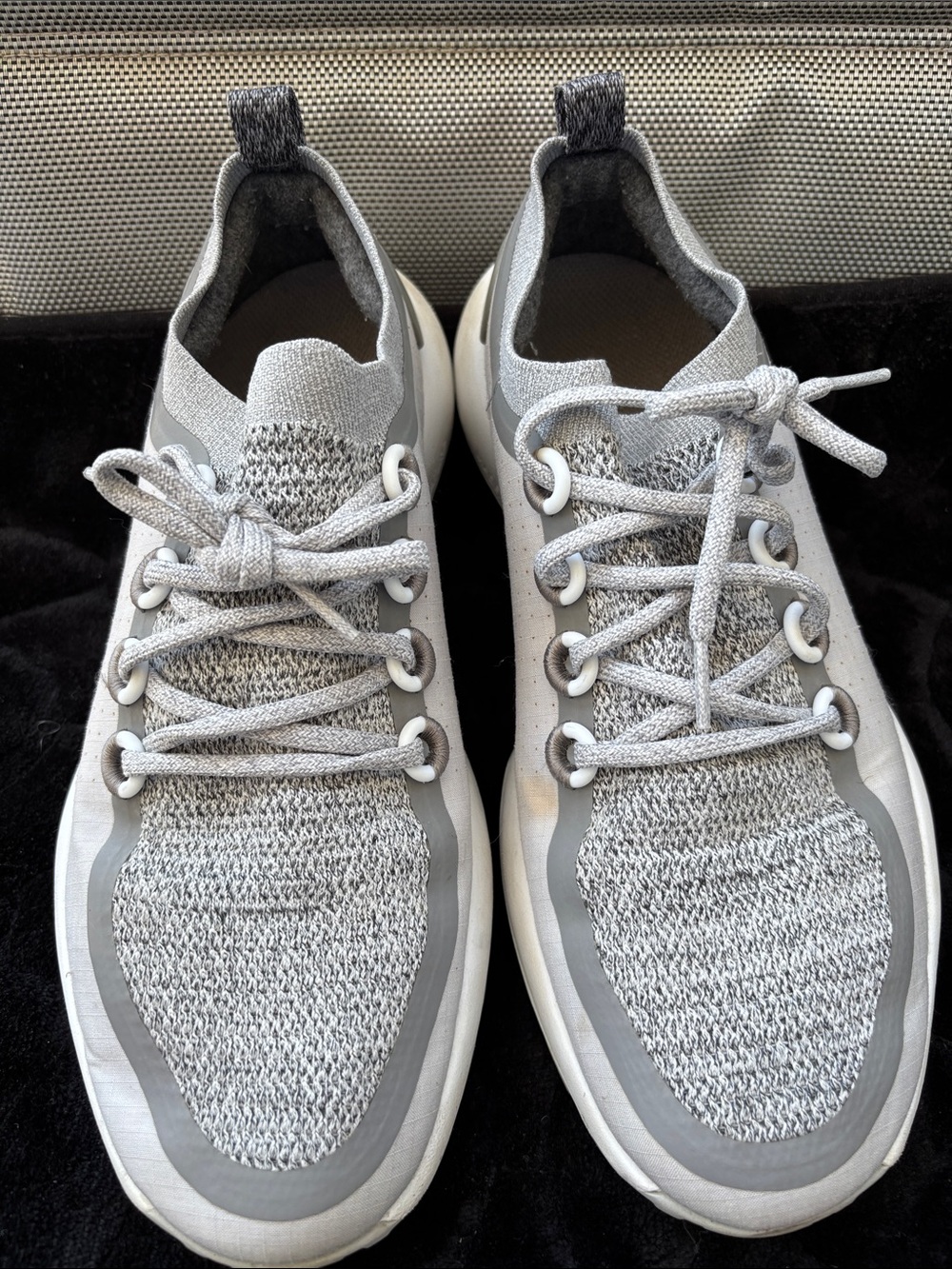 allbirds Woolen Gray/White Running Shoes 10.5M Men's Low Top Sneakers
